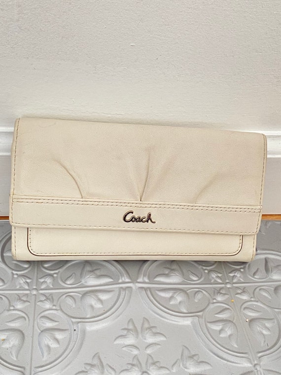 Coach Soho Off White Leather Wallet