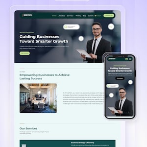 Op de afbeelding: Een website-ontwerpsjabloon op een tablet en smartphone, met een business consulting service. Het ontwerp toont een professionele man, de tekst "Guiding Businesses Toward Smarter Growth" en een strakke, moderne lay-out.