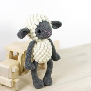 Amigurumi Sheep sheep crochet pattern english and german, digital pdf download, crochet plushie pattern