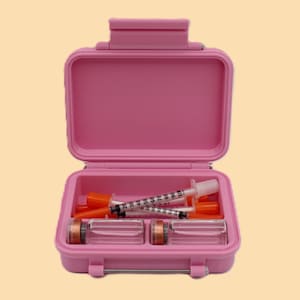 10ml 2 Fläschchen, Reiseetui mit Spritzenfach (2 + 1) Robuster Schnappverschluss