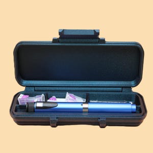 Single (1) Pen Injection Travel Kit Case (Rugged 1 Latch Closure) (Green Twilight Sparkle)