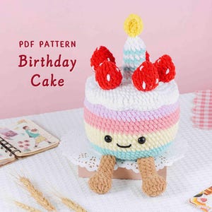 Geburtstagskuchen Häkelanleitung, Amigurumi Party Dekor Spielzeug, handgemachte Geschenkidee, entzückende Party Plüschtier PDF, Geburtstagskuchen Plushie