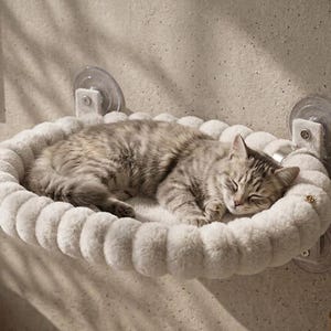 Window hammock for cats with strong suction cups – Comfortable perch for indoor cats