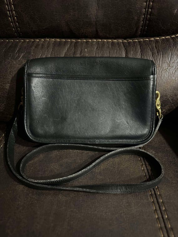 AUTHENTIC Vintage Coach Black Pocket Purse - 1 owner View 3