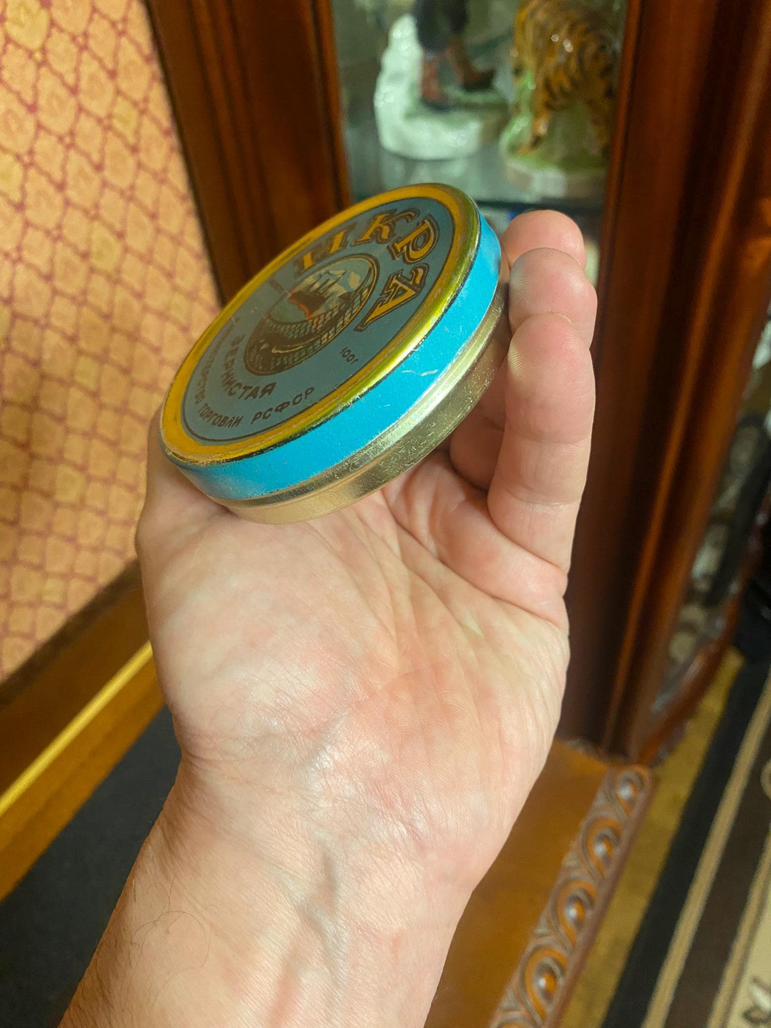 ソ連時代の黒キャビアの空き缶 - Etsy 日本