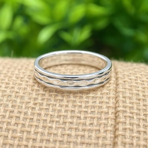 Handcrafted Sterling Silver Textured Band Ring – Spinner Minimalist Stackable Ring, Hammered Design, Wedding Band, Boho Jewelry Gift for Her