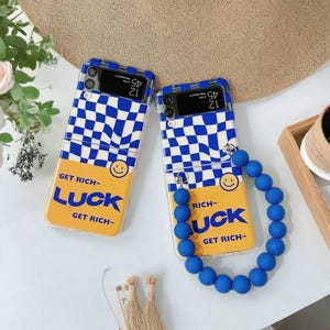 Kawaii Flip Case with Charm Bracelet – Compatible with Samsung Galaxy Z Flip 3-6