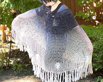 Lightweight Ombre Crochet Boho Chic Poncho w/Fringe Black, White & Gray