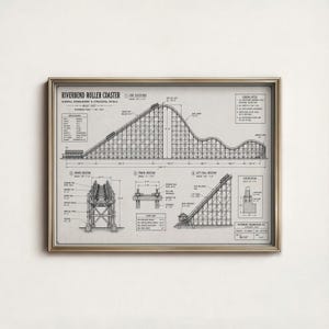 Puede incluir: Una impresión de plano técnico enmarcado titulada Riverbend Roller Coaster, que presenta una elevación lateral, sección transversal, sección de vía y sección de elevación. El dibujo arquitectónico en blanco y negro incluye especificaciones detalladas, notas y medidas en pulgadas y pies.