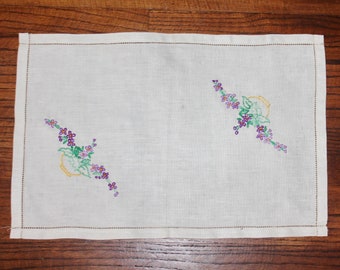 Embroidered Linen Tray Cloth Doily Table Topper Purple Flowers Violets Unused