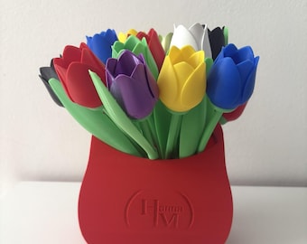 3D Printed Tulip Bouquet in Vase – Colorful Tulips – Home Decor – Desk Decor – Gift for Her – Mother’s Day Gift – Flower Arrangement