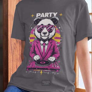 Camiseta divertida de DJ Panda: camiseta con estampado de animales kawaii para amantes de la música, camiseta de fiesta urbana, diseño retro de vinilo genial, gráfico de hip hop.