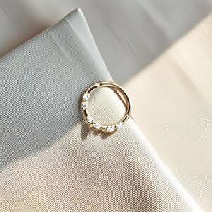 14K Solid Gold Cubic Zirkonia Hoop Piercing, CZ Nasenring, Septum Ring, Knorpel Piercing, Helix Hoop, hypoallergener Daith Ring