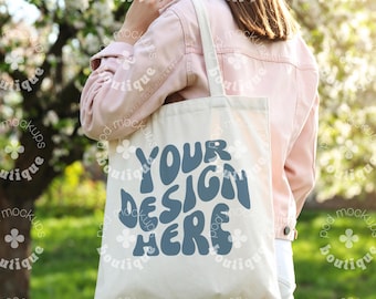 Tote Bag Mockup Summer, Totebag Mockup Outdoors, Lifestyle Natural Cotton Canvas Tote Bag Mockup, Shopping bag Mockup, Model Tote Bag Mockup