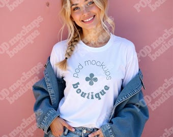 Bella Canvas vit t-shirt mockup för kvinnor, BC3001 mockup t-shirt, trendig mockup för vit t-shirt för kvinnor, Bella Canvas 3001 mockup