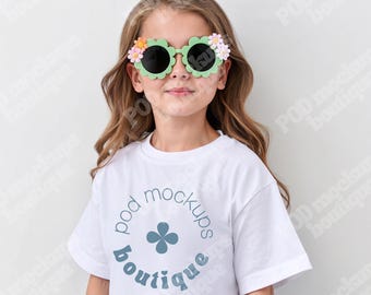 Maqueta de camiseta Gildan 5000B para niña, maqueta de camiseta blanca para impresión bajo demanda, maqueta juvenil G500, maqueta de Gildan 5000B blanca, maqueta de camiseta para niña