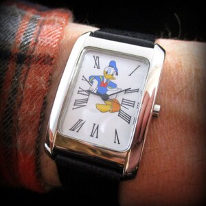 Donald Duck Rad Retro Styling Quartz image 9