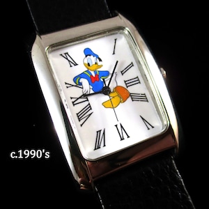 Donald Duck Rad Retro Styling Quartz image 1