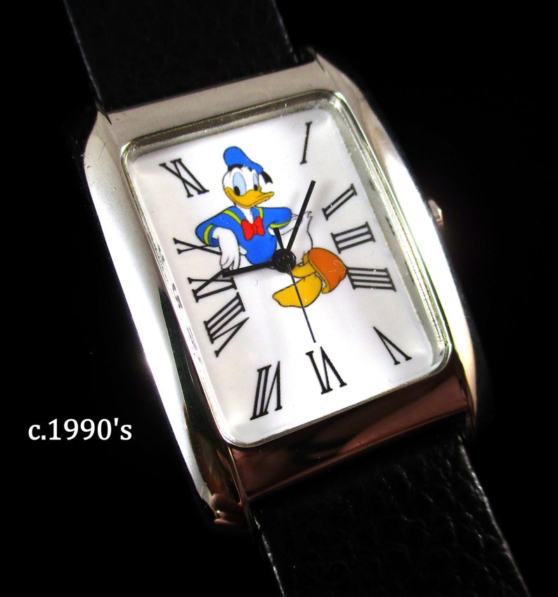 Donald Duck Rad Retro Styling Quartz image 1