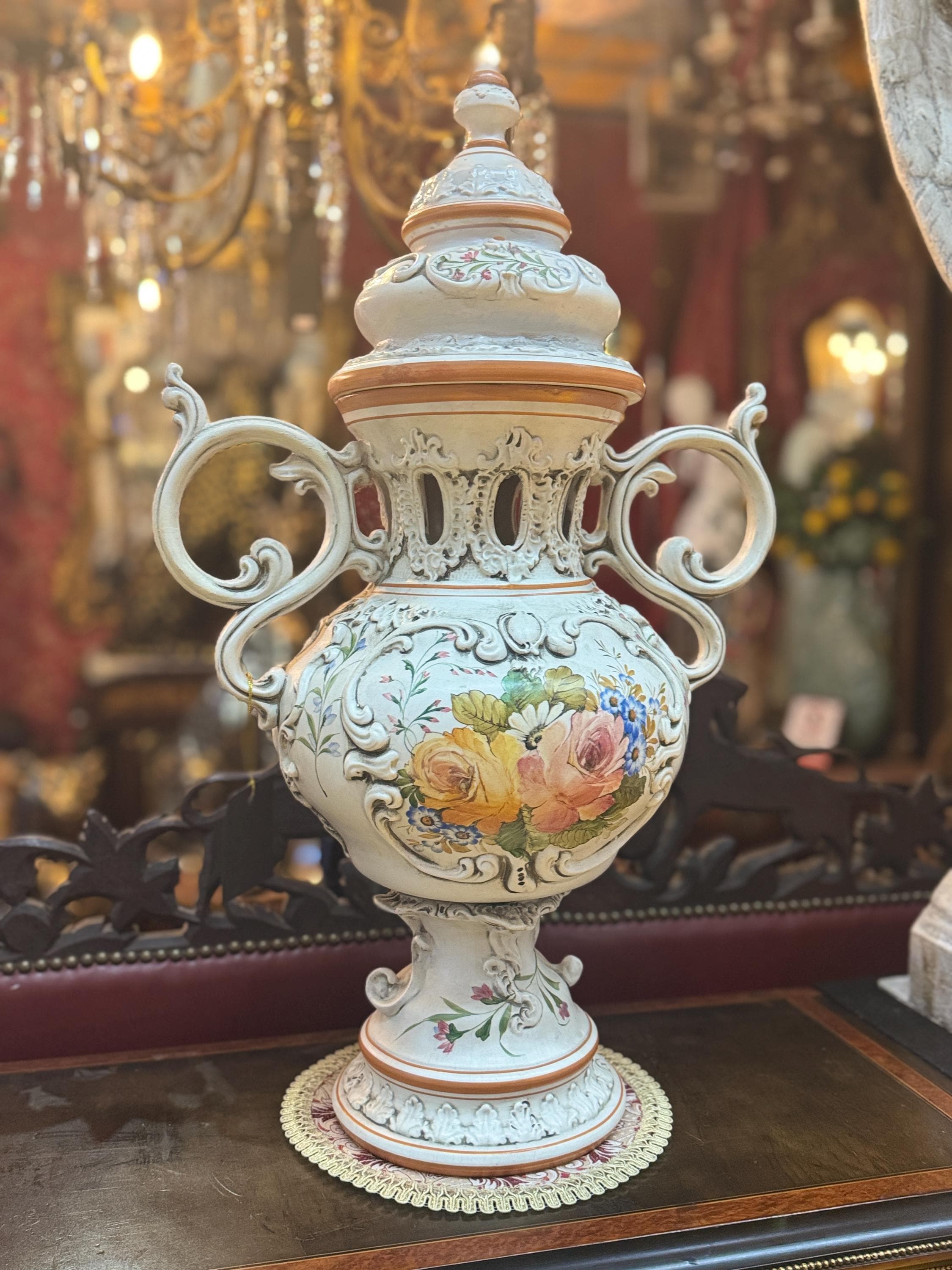 花模様彫刻の陶器花瓶 模様のある陶器の花瓶：花のホームデコレーション - Etsy 日本