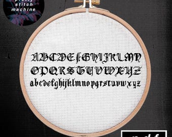 Altes Englisches Kalligraphie-Gothic-Schrift-Alphabet-Kreuzstichmuster