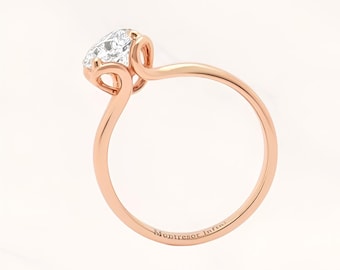 French-style 18K rose gold diamond ring | Classic engagement ring, a symbol of eternal love