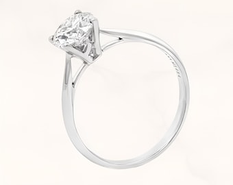 French-style 18K gold engagement ring | A symbol of courage and commitment in love