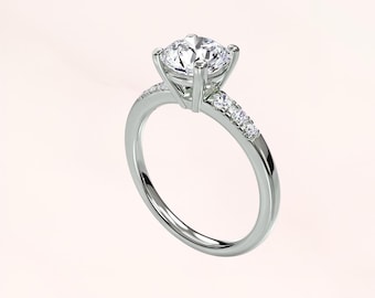 The diamond ring, with its minimalist design, silently expresses love as soft
