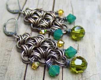 SYLVAN WARRIOR - Silber Kette Mail Ohrringe mit grünen Swarovski-Kristall