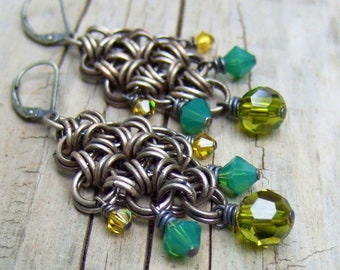 SYLVAN WARRIOR - silver chain mail earrings with green Swarovski crystal