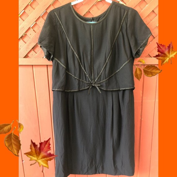 Stunning 1940s 1950s Black Crepe cocktail Dress pl