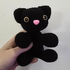 Customizable Crochet Cat Plush: Handmade Amigurumi Kitten