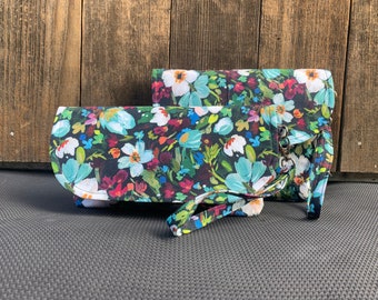 Flower Garden Wristlet