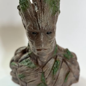Hand-Painted Groot Bust | 3D Printed Collectible | Guardians of the Galaxy Decor