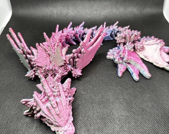 Serpente Marinha Articulada Impressa em 3D - Criatura Mítica Articulada que Muda de Cor de Azul para Roxo