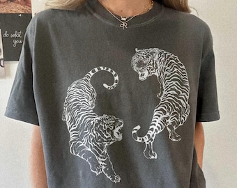 Retro Tiger Graphic Tee, Vintage Leopard Fighting Graphic Tee, Wild Big Cat Engraved Style Shirt, Comfort Colors Classic Streetwear T-Shirt
