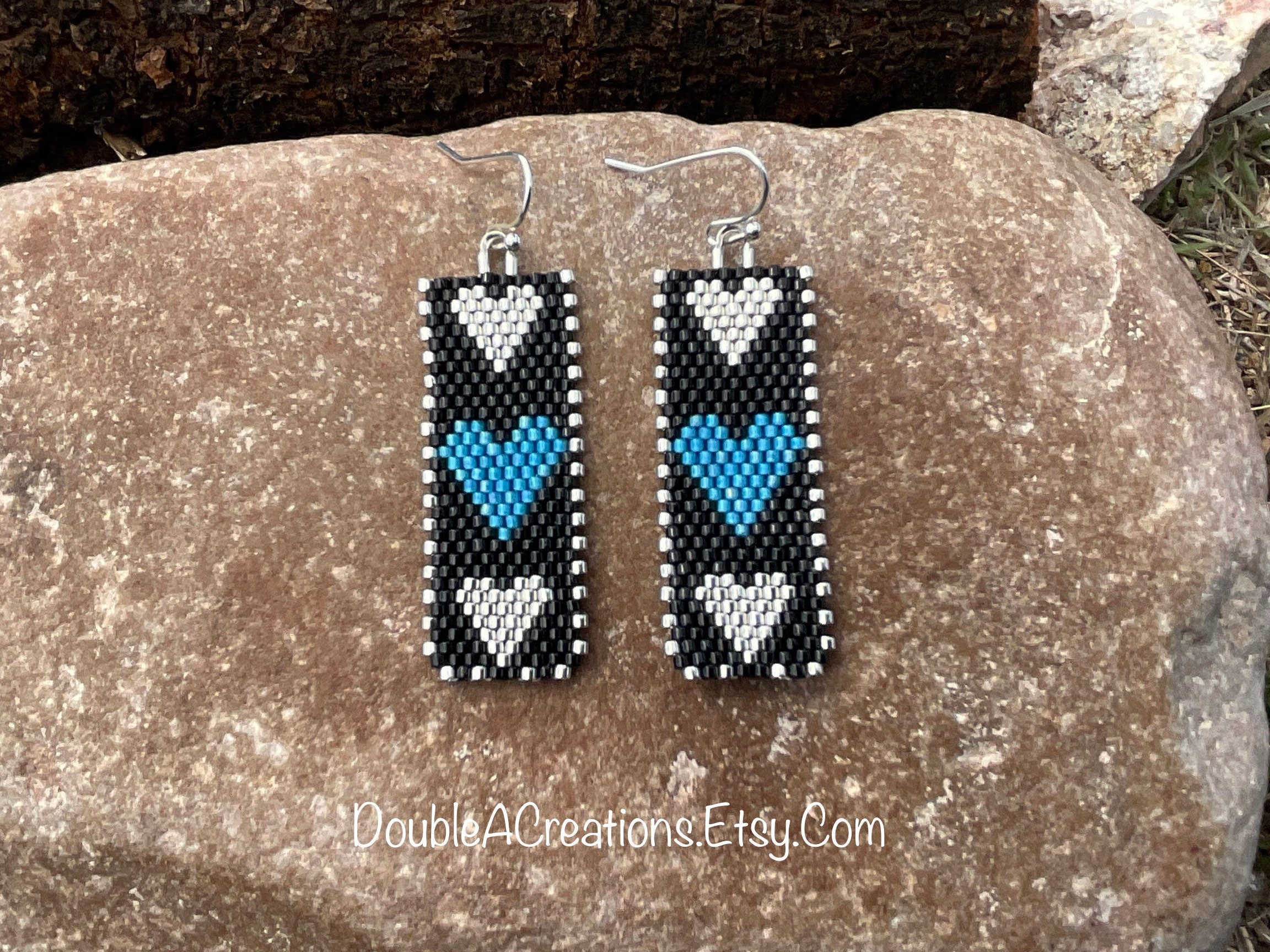 ピアス threetimes Heart twist earrings 4BNY096 threetimes Heart twist earrings 4BNY096