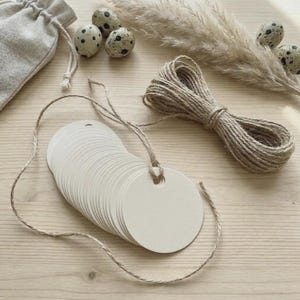 Geschenkanhänger Blanko Rund Weiß 2,5cm, 3cm, 4cm, 5cm im Set 10, 25, 50, 100 Stück Kraftpapier, Etiketten mit Juteband Geschenk Anhänger