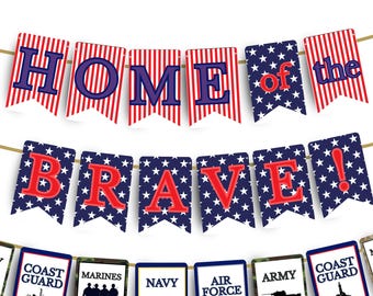 Puede incluir: Una pancarta patriótica del Día de los Veteranos con las palabras "HOME of the BRAVE" en rojo y azul. La pancarta presenta estrellas y rayas, junto con insignias de las ramas militares. Una decoración festiva.