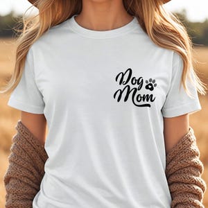 Camisa de mamá de perro con diseño de patas de perro, dulce estampado rockabilly, regalo para amantes de los perros, atuendo casual para caminar, camisa vintage para fanáticos de los perros, amor por las mascotas