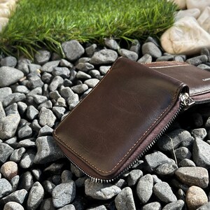 Vegan Leather Zipper Wallet with Crocodile Texture, Minimalist Bifold Coin Card Holder, Slim Leather image 6