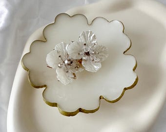 Custom Name Jewellery Dish, Personalised Resin Bowl, Custom Name Trinket Tray, Flower Ring Holder, Bridesmaid Gift, Wedding Favour