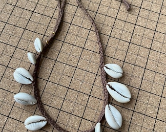 18.5" Macrame Metkayina Simple Shell Necklace