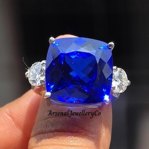 23CT Three Stone Cushion Cut Blue Sapphire Engagement Ring, 14k White Gold Anniversary Gifts ,Gemstone Ring For Women&#39;s,Basket Setting Rings