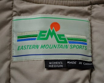 EMS Puffy Vest Tan Eastern Mountain Sports Snap Small