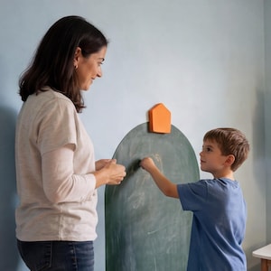 Pizarra magnética verde con arco: tablero de aprendizaje Montessori para niños