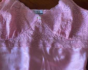 Vestido lencero vintage Nine & Company, color rosa hada, talla pequeña, nuevo, sin usar.
