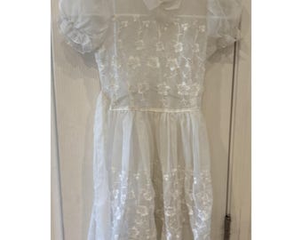 Vtg little girls child  size 2?  sheer white dress 1950s  party  embroidery