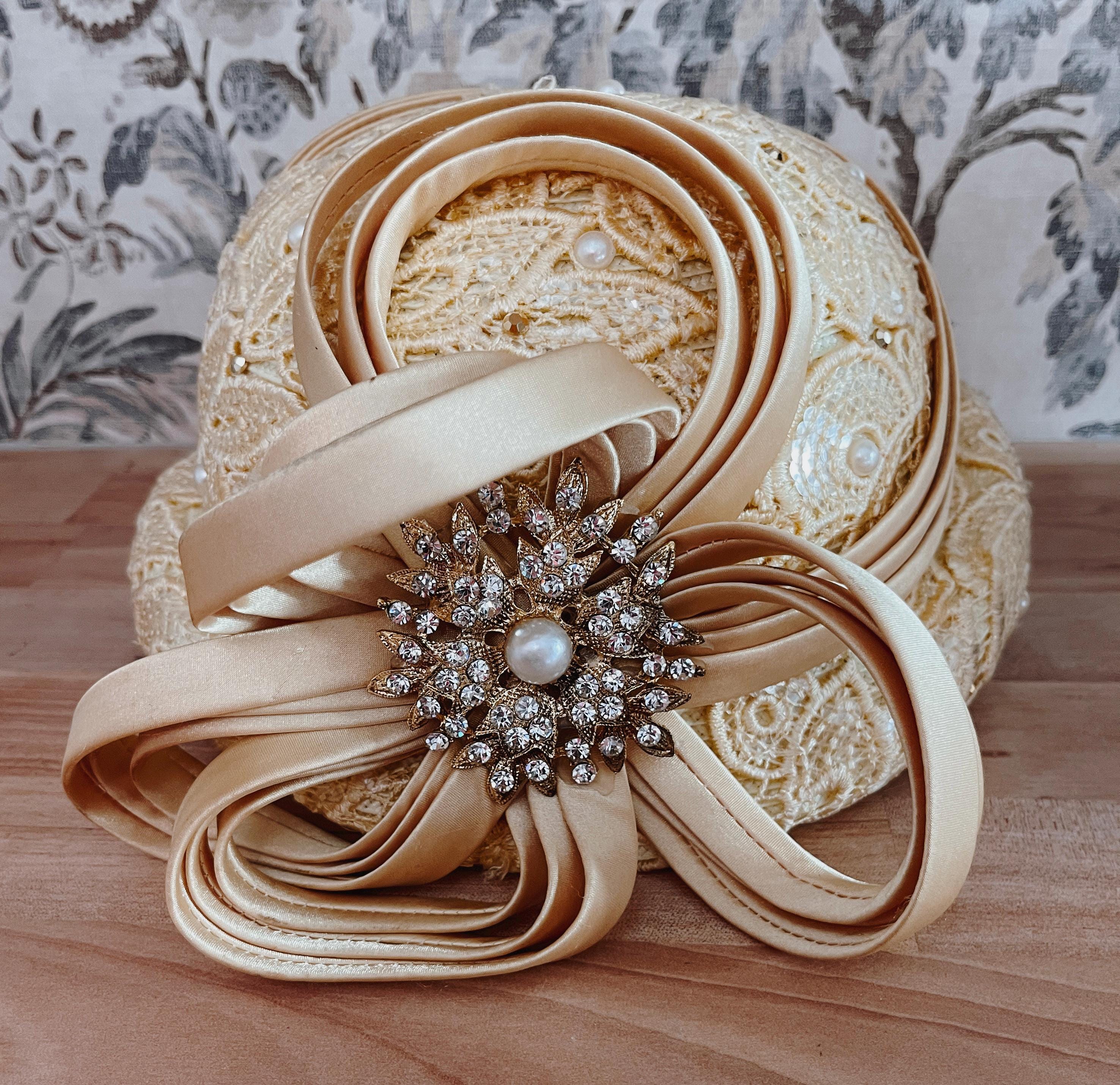 Cheryl King Couture Small Crystal Comb with Pearls NWT Why be devious when you can be a diva Collection enfilage  main image 3