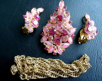 DeLizza and Elster a/k/a Juliana Open Back Pink Givre Art Glass Raised Rosettes Brooch Pendant and Climber Earrings w/ original chain HTF